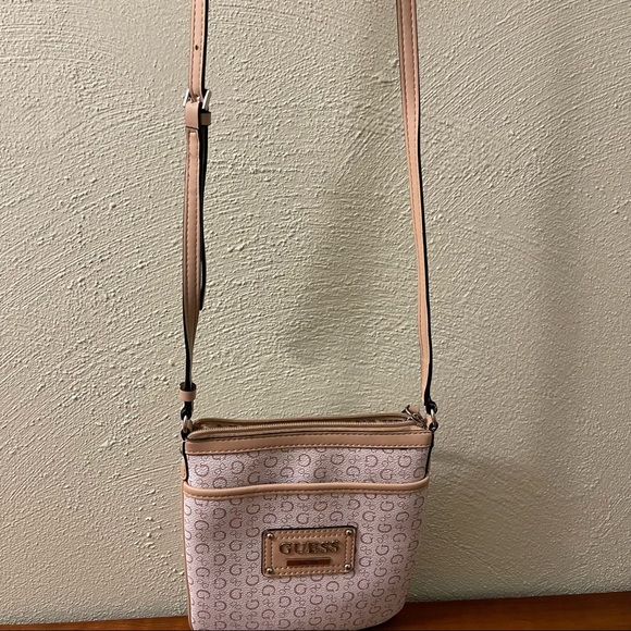 GUESS LADIES MINI CROSS BODY PROPOSAL BAG WHITE COLOR - Picture 2 of 4